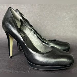 Banana Republic Black Leather Pumps Round Toe Shoes Size 7
